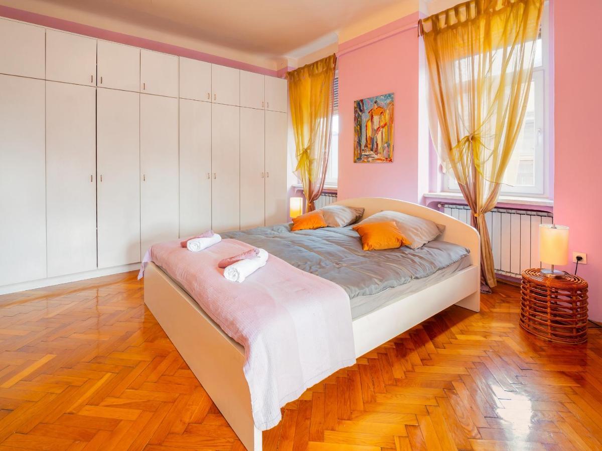 Grand Apartment In Strict Center Of Rijeka Exteriör bild