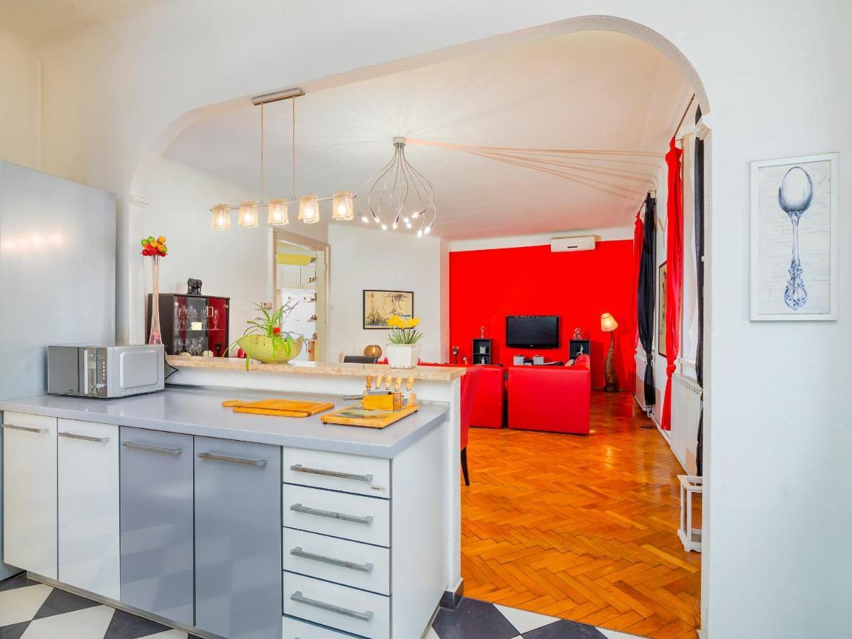 Grand Apartment In Strict Center Of Rijeka Exteriör bild