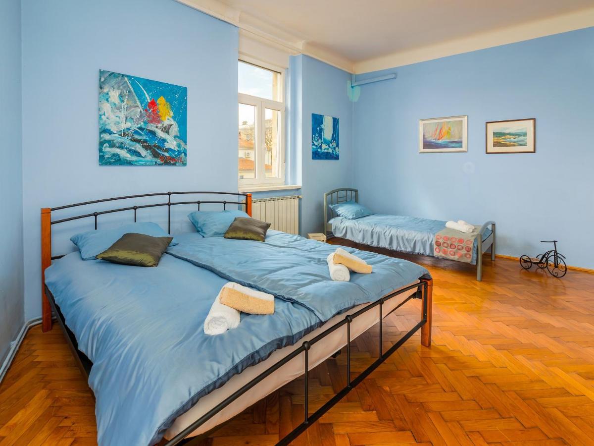 Grand Apartment In Strict Center Of Rijeka Exteriör bild