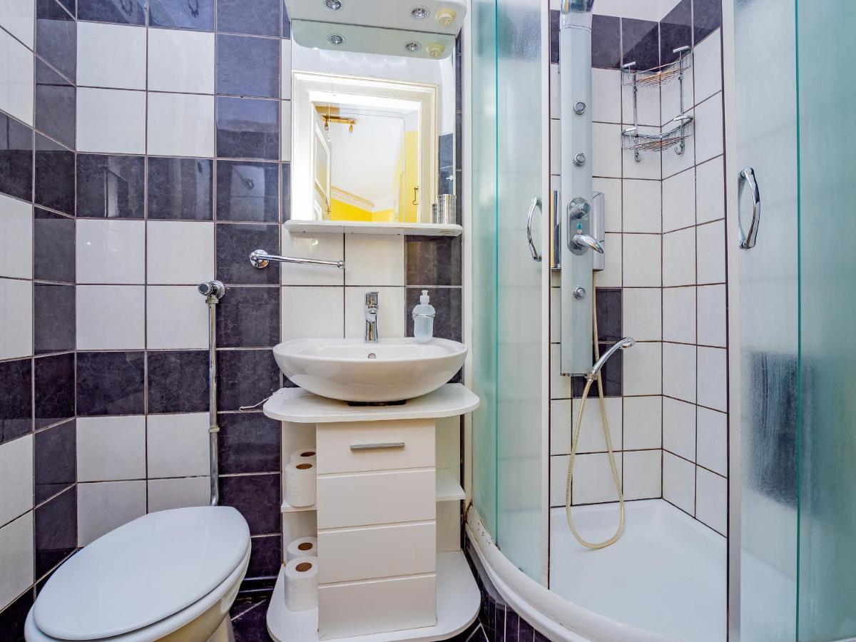 Grand Apartment In Strict Center Of Rijeka Exteriör bild