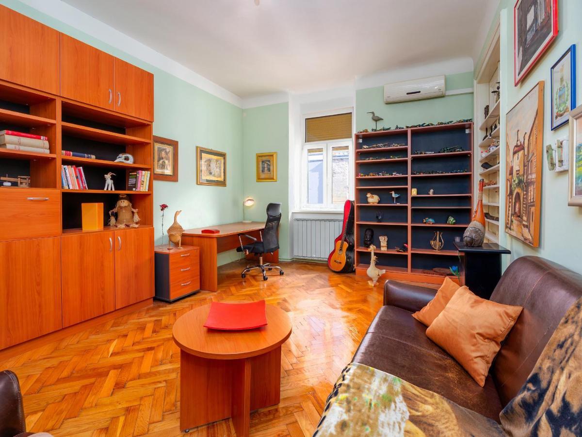 Grand Apartment In Strict Center Of Rijeka Exteriör bild